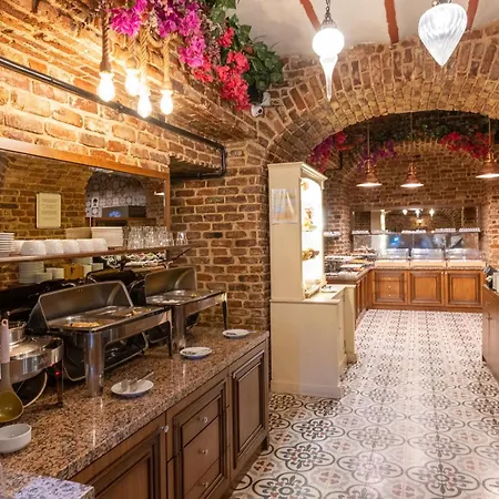 Meserret Palace - Special Category Hotel 4*